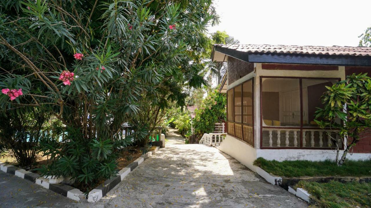 The Family Kingdom Resort Freetown Exterior photo
