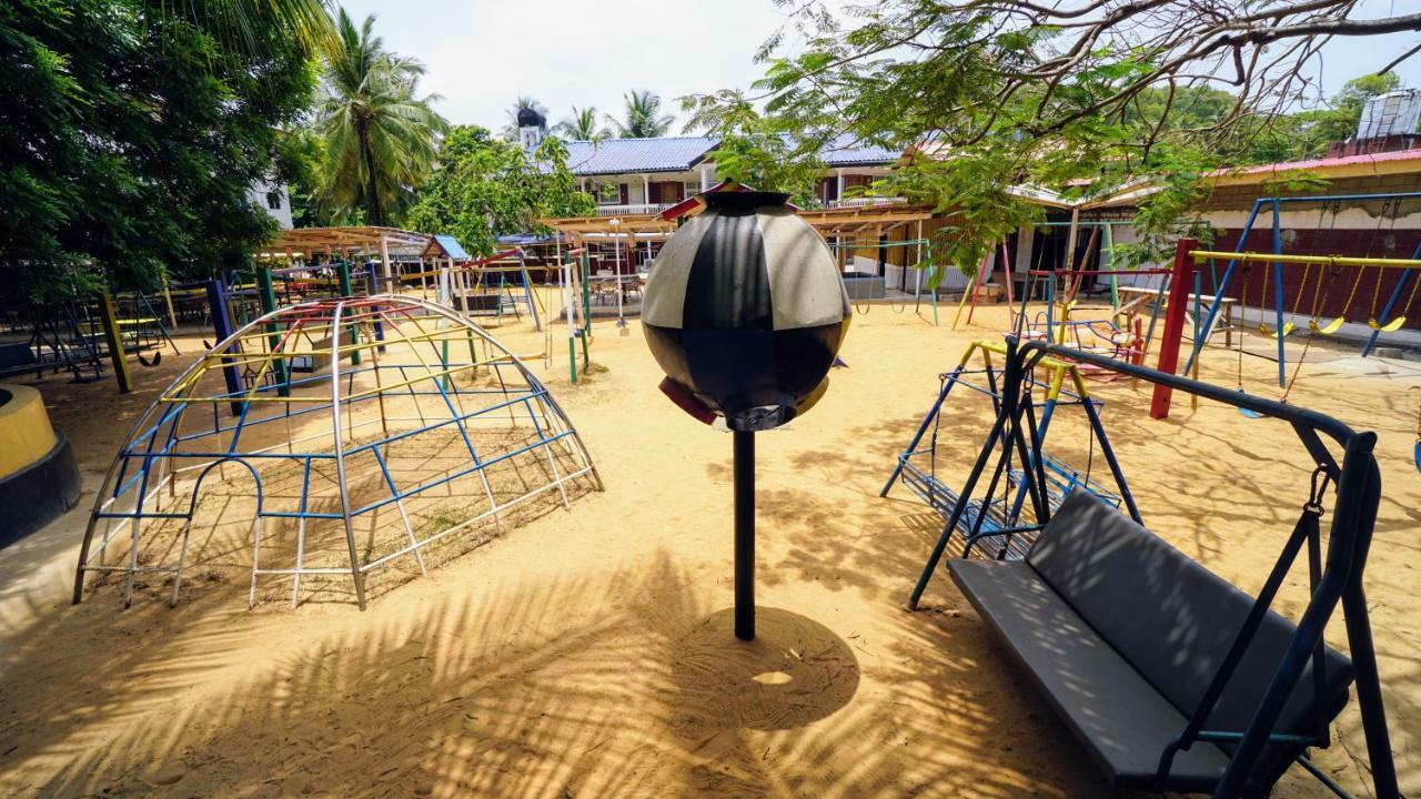 The Family Kingdom Resort Freetown Exterior photo